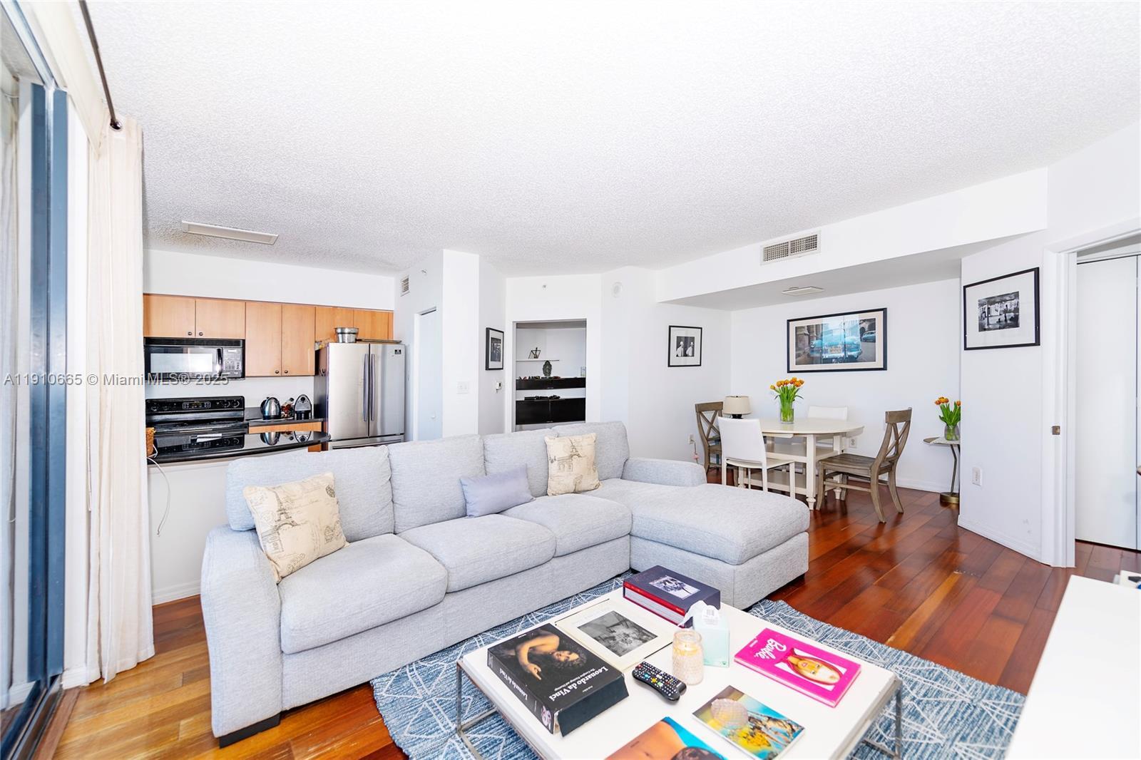 Building Photo - 1330 West Ave