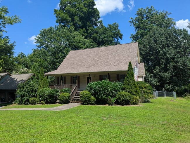 Building Photo - 6422 Levi Rd
