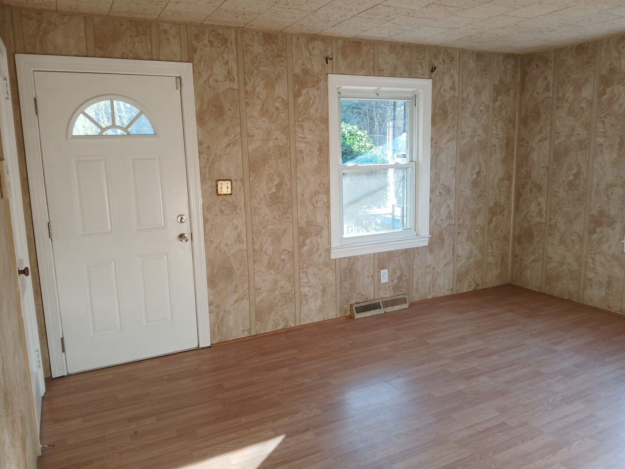 Building Photo - 1625 Mansfield St