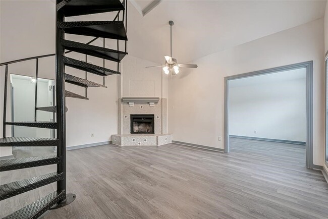 Building Photo - 940 Somercotes Ln