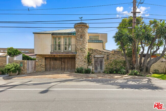 Building Photo - 24920 Malibu Rd
