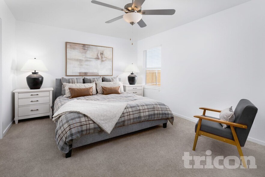 Building Photo - 15220 Bullfighter Blvd