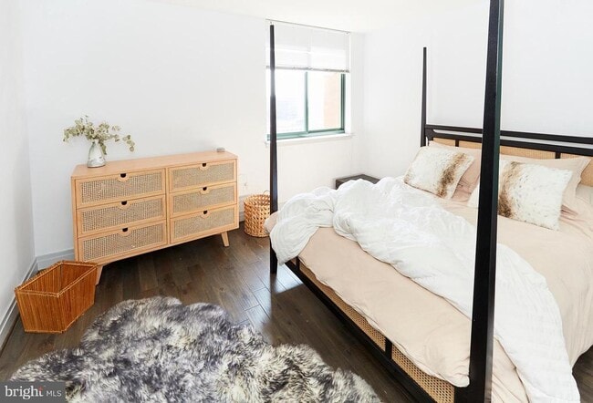 Building Photo - 414 Water St