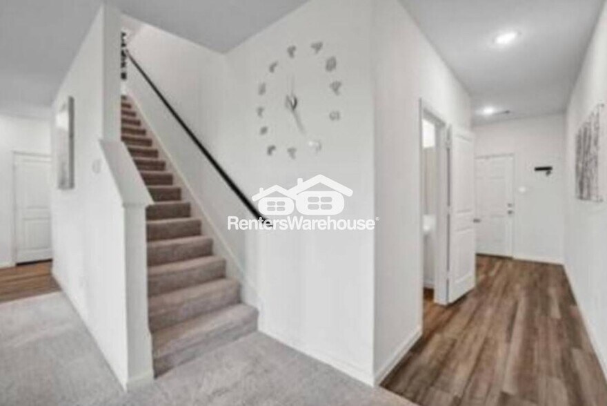 Building Photo - 6835 Bonanza Way