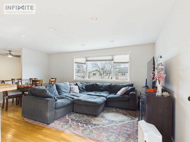 Building Photo - Great Four Bedroom! First Month Half Off!!