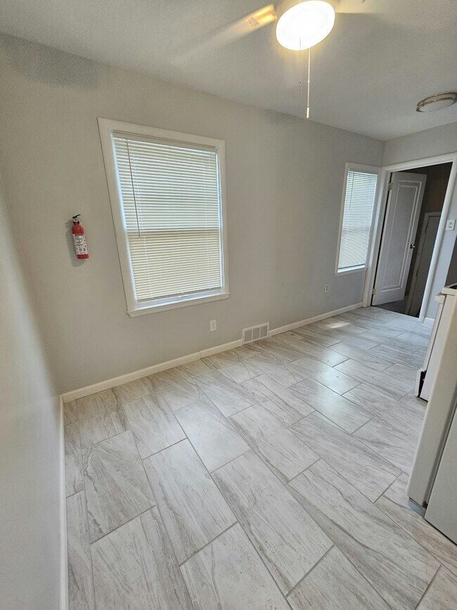 Building Photo - 8673 Artesian St