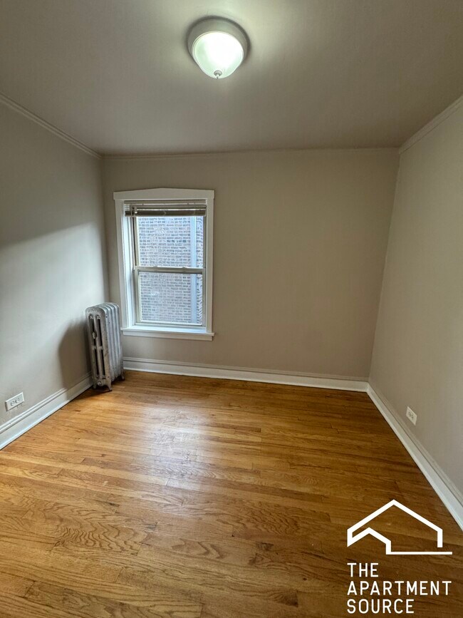 Building Photo - 4031 W Melrose St