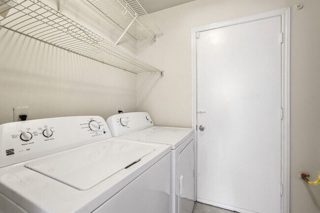 Building Photo - 12607 Dakar Dr