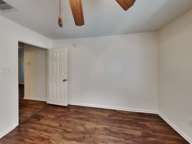 Building Photo - 2303 Cantabria Ln