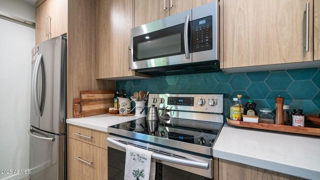 Building Photo - 4201 E Camelback Rd