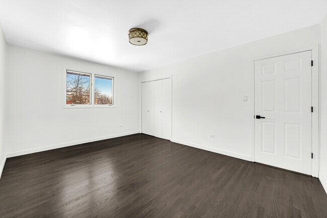 Building Photo - 17000 Cherry Creek Ave