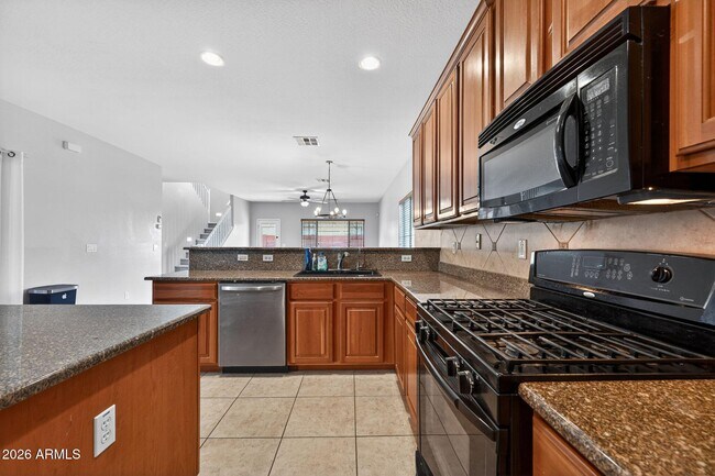 Building Photo - 939 E Sourwood Dr