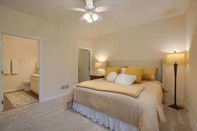 Building Photo - 6183 Donegan Way