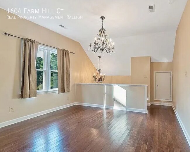 Building Photo - 1604 Farm Hill Ct
