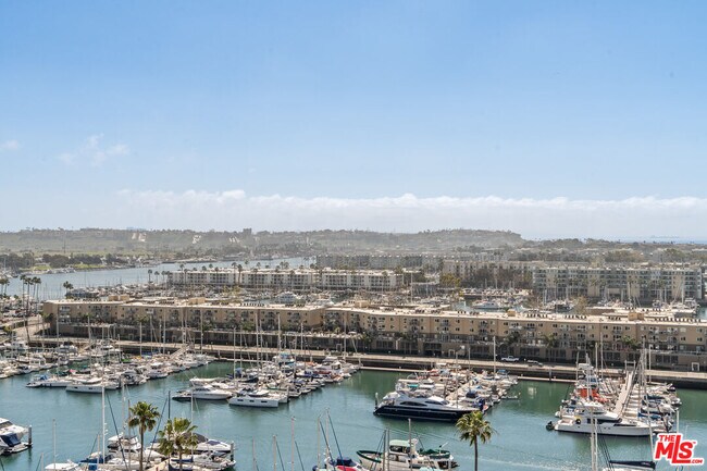 Building Photo - 4314 Marina City Dr