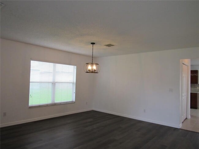 Building Photo - 202 Walnut Crest Run