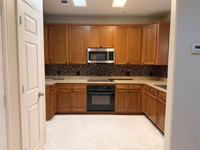 Building Photo - 156 Leonard St