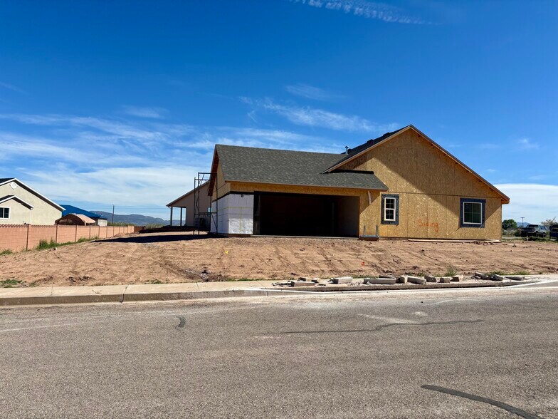 Building Photo - 270 S 1075 W