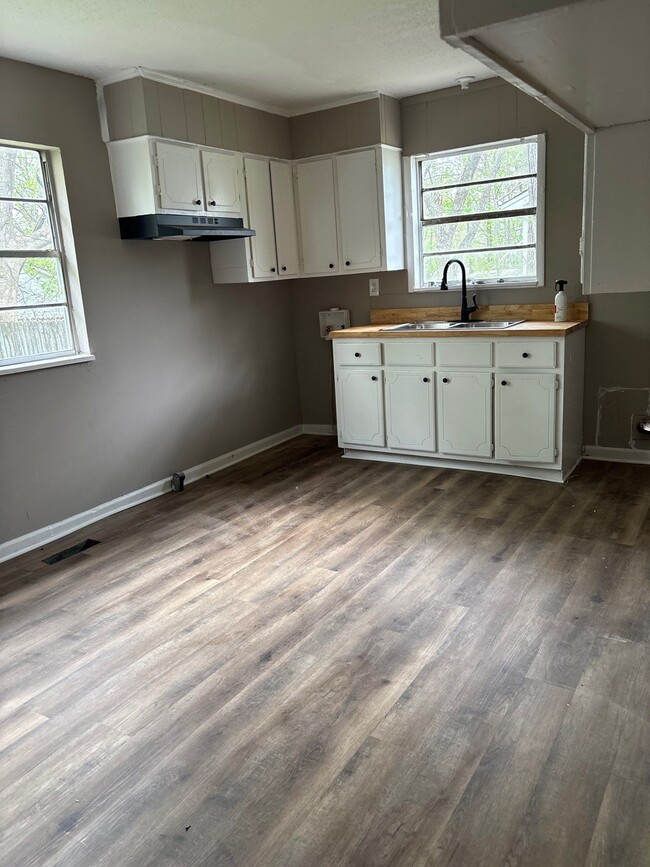 Building Photo - 959 Norris St