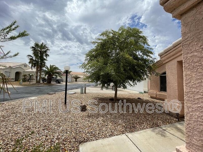 Building Photo - 2317 Acoma Pl