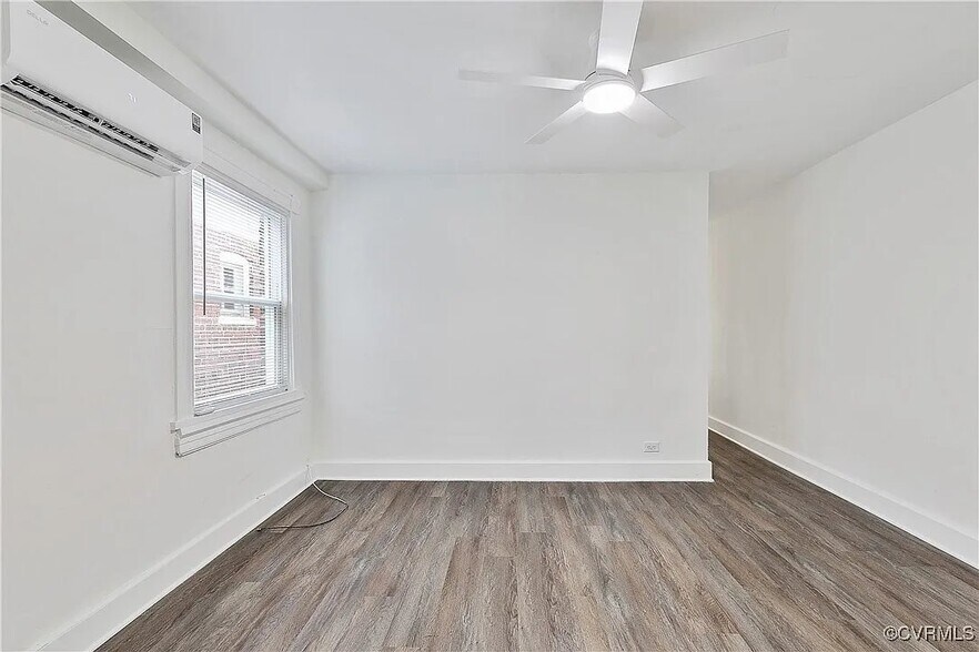 Building Photo - 3139 Ellwood Ave