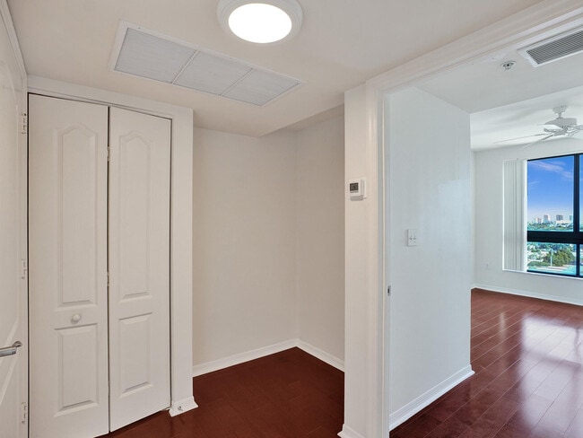 Building Photo - 110 N Federal Hwy