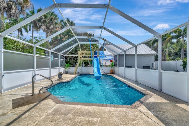 Building Photo - 4408 E Riverside Dr