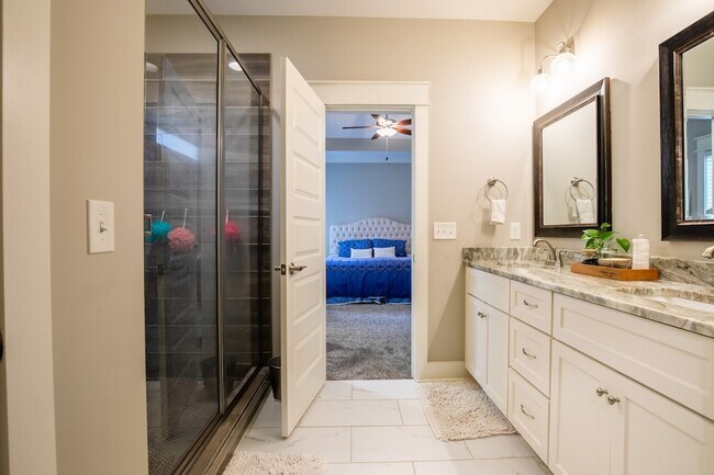 Building Photo - 5322 Honeybee Dr