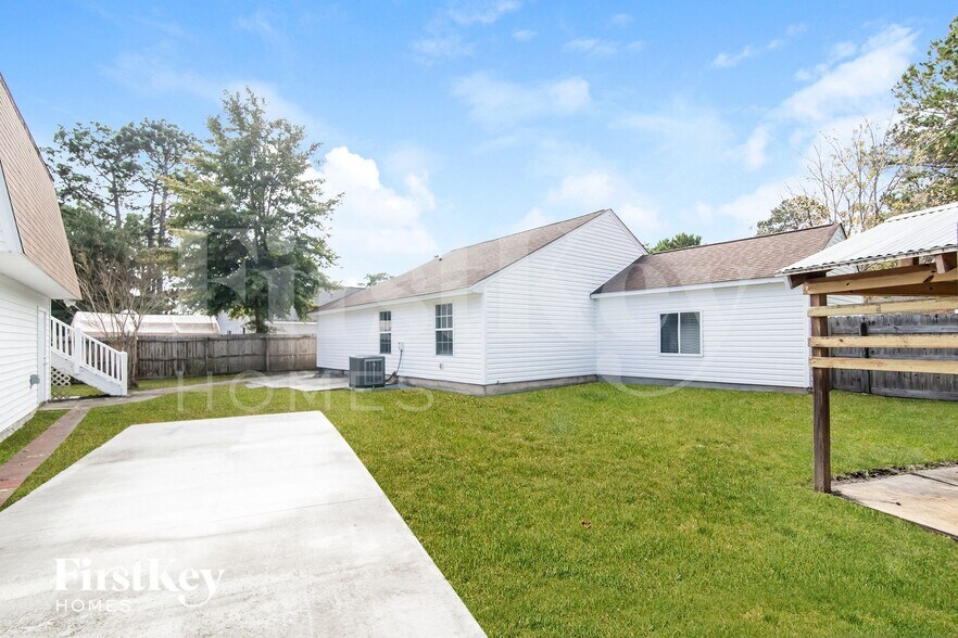 Building Photo - 131 Lancashire Rd