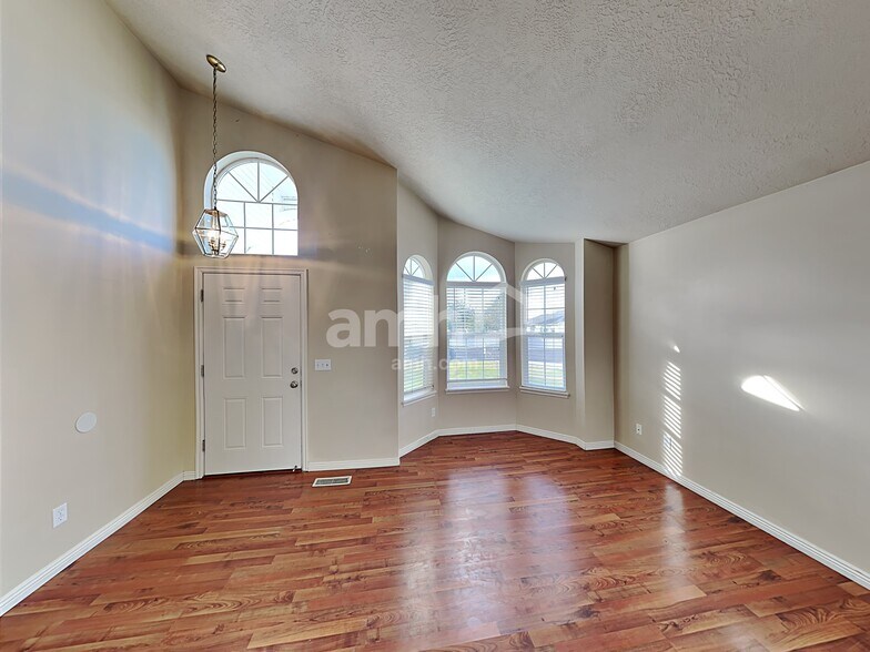 Building Photo - 3595 S Feulner Dr