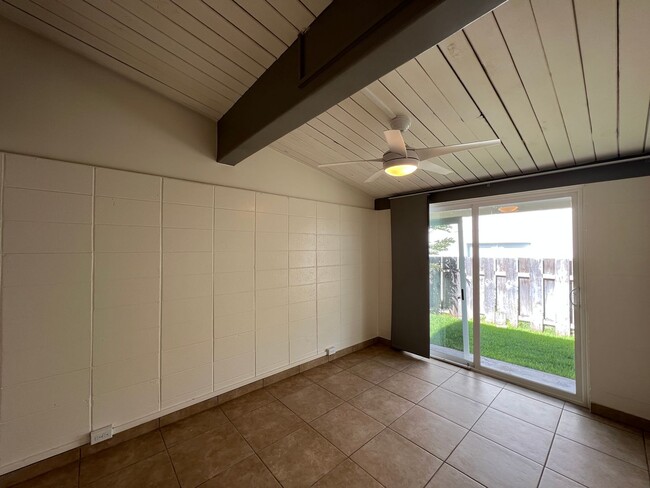 Building Photo - For Rent -  68-190 Au St. #D