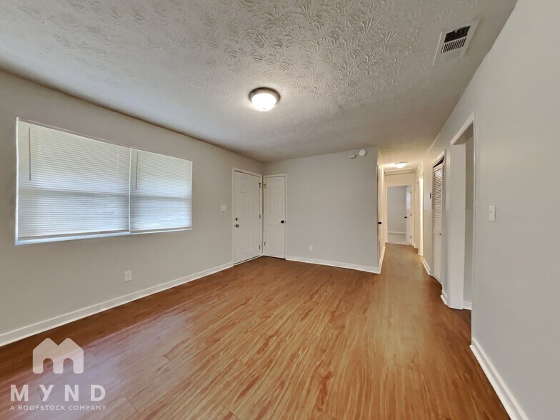 Building Photo - 19 Westgate Park Dr