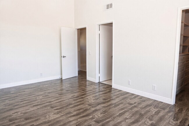 Building Photo - 251 Calle Cuervo