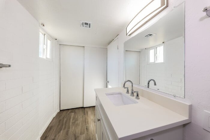 Building Photo - 6320 N 16th St