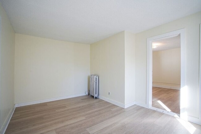 Building Photo - 8 Beaudoin Ct