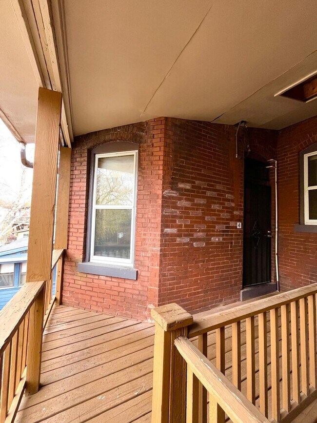 Building Photo - 1456 S 4th St