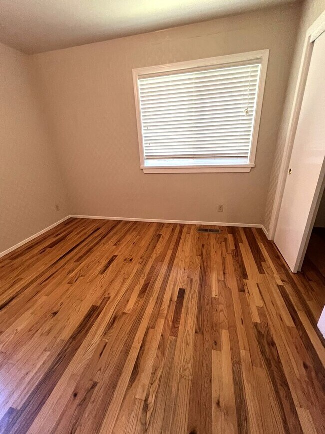 Building Photo - Immaculate 3/2 Near Big Chico Creek-Must See!