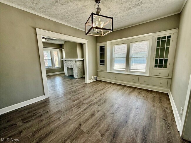 Building Photo - 1265 Marlowe Ave