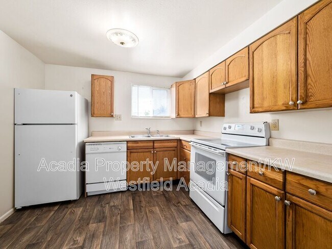 Building Photo - 255 500 N