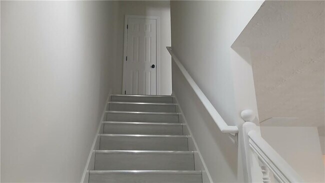 Building Photo - 5677 Wind Gate Ln