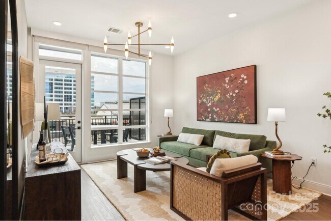 Building Photo - 14020 Stream Wy
