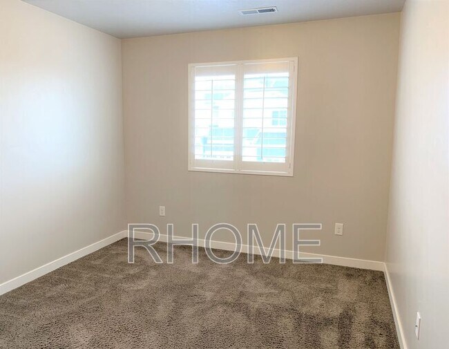 Building Photo - 14257 South Side Hill Ln