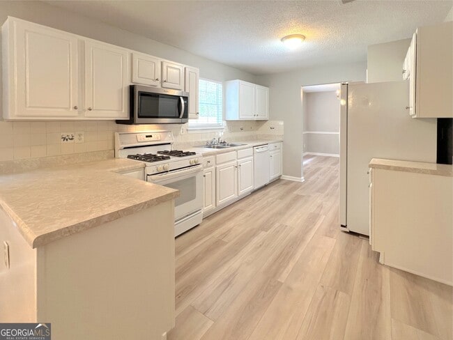 Building Photo - 5983 Hitt Lake Trail