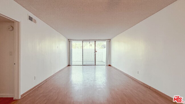Building Photo - 400 La Fayette Park Pl