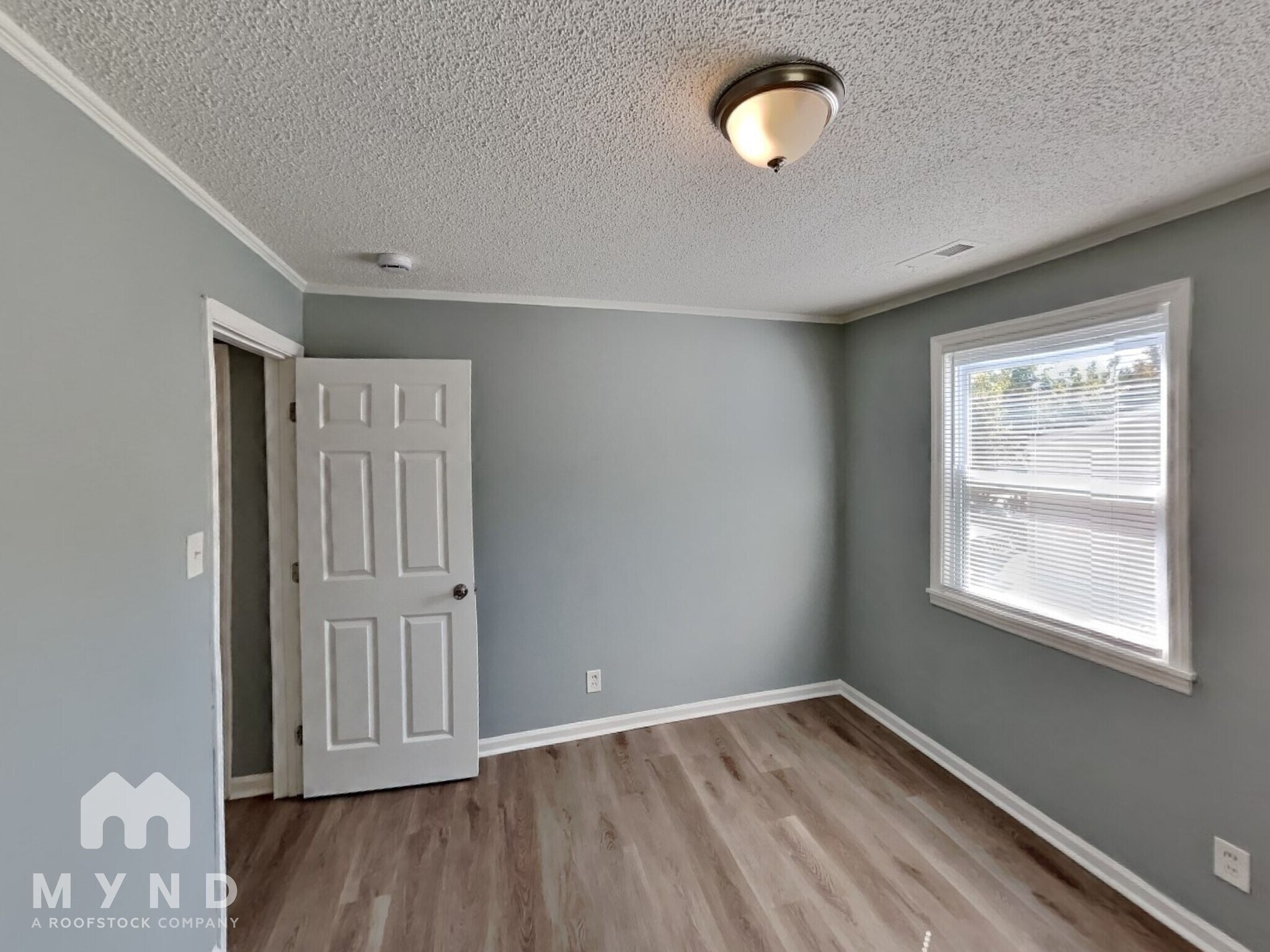 Building Photo - 3026 Bellaire Dr