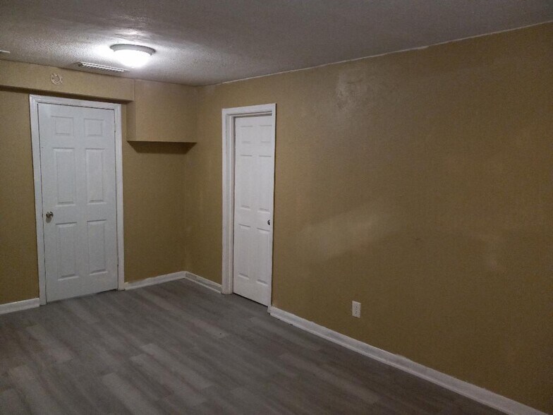 Building Photo - 7909 50th Ave N