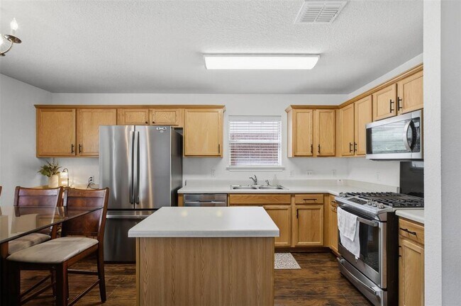 Building Photo - 912 Sweet Leaf Ln