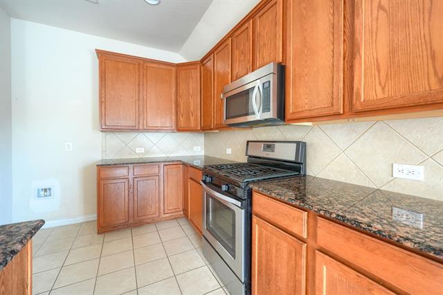 Building Photo - 2104 Jasmine Valley Drive