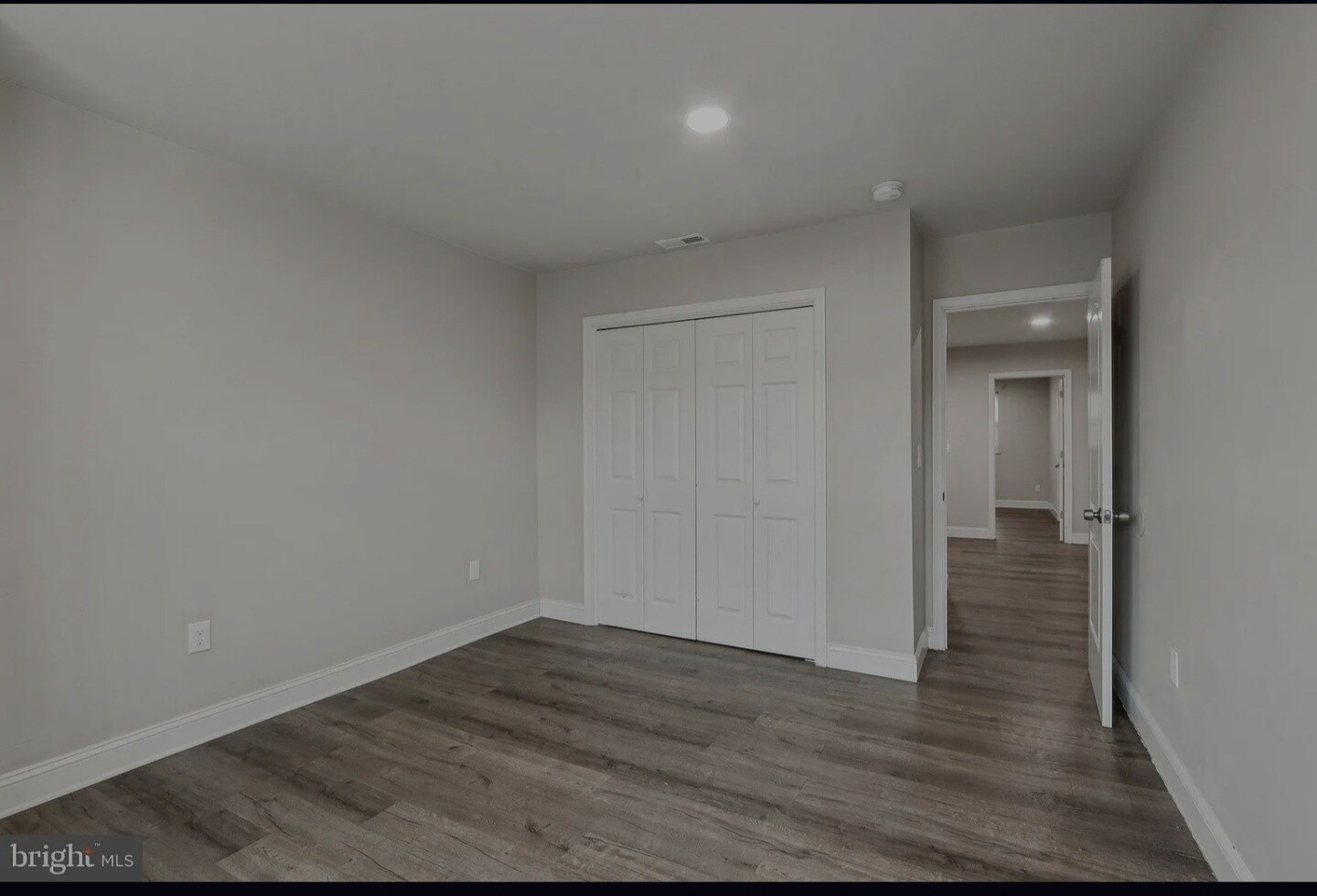 Building Photo - 5425 Ridgewood St