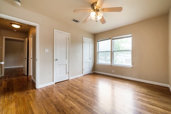 Building Photo - 4805 Evans Ave